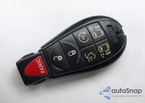 2015 Chrysler Town & Country Touring из США, поврежденный, VIN 2C4RC1BG7FR521150